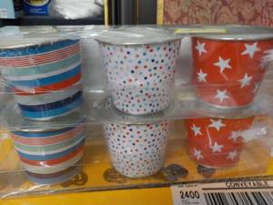 lot 7 image: 2 Sets of Bucket Candles...