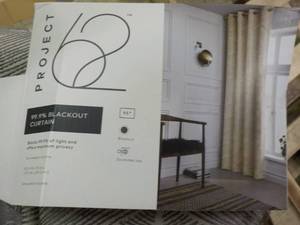 lot 8 image: 2 Panels Project 62 - 50 x 95 Black...