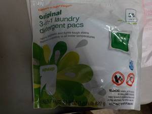lot 29 image: Up and Up Original 3 in 1 Laundry D...