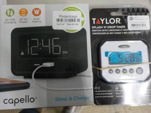 lot 40 image: Capello Sleep and Charge Clock and ...