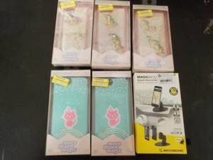 lot 57 image: Phone Cases and Magic Mount...