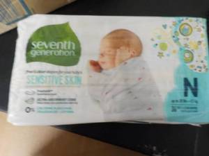 lot 69 image: Seventh Generation Box of 144 Diape...