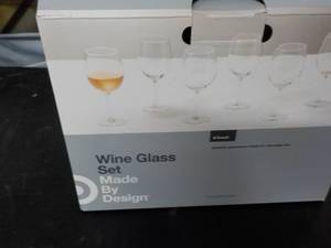 lot 82 image: 4 Wine Glasses, made by design...