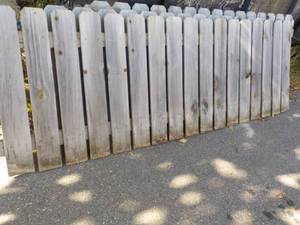 lot 139 image: Fence Panel 105 Long x 36 High- 5...