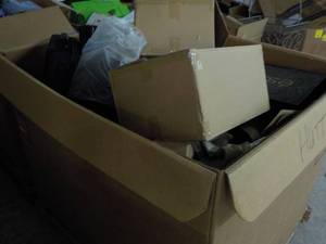 lot 212 image: Pallet of Major Retailers Overstock...