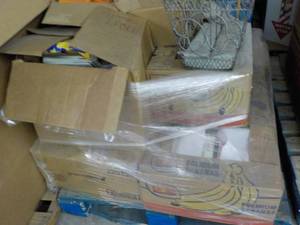 lot 214 image: Pallet of misc. Lots of Books and m...