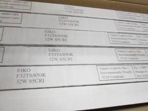 lot 35 image: Case of 36 Eiko 32W Universal Start...