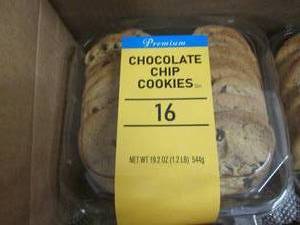 lot 103 image: 4- 16ct pks Premium Chocolate Chip ...