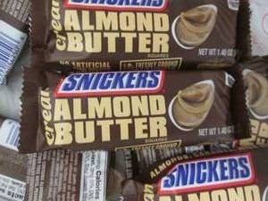 lot 139 image: 12- 1.4 oz Snickers Almond Butter B...