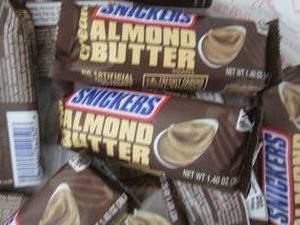 lot 145 image: 12- 1.4 oz Snickers Almond Butter B...
