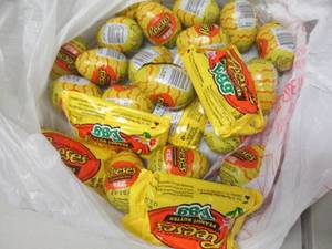 lot 150 image: Reeses Eggs...