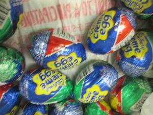 lot 152 image: 24 Cadbury Crme Eggs...