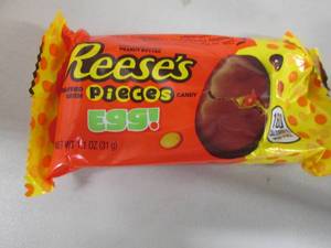 lot 167 image: 24 pks Reeses Pieces Eggs...