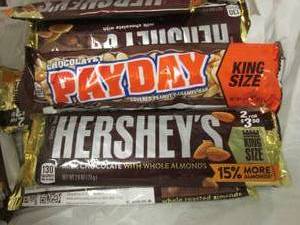 lot 178 image: 12 Hershey & PayDay Bars...