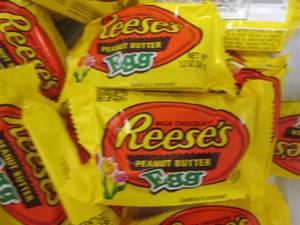 lot 197 image: 24 pks Reeses Pieces Eggs...