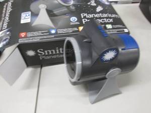 lot 220 image: Smithsonian Planetarium Projector o...