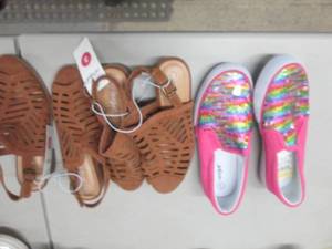 lot 243 image: 3 Pair NWT Shoes Size 3...
