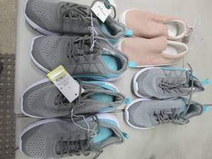 lot 246 image: 4 Pair NWT Shoes 2 Size 2, 2 Size 1...