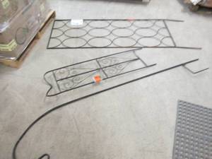 lot 276 image: 3 pieces Garden Metal...
