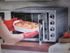 lot 326 image: Ginnys Double-Door Toaster Oven wi...