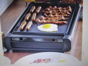lot 346 image: Ginnys Reversible Electric GrillG...