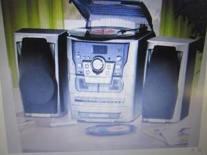 lot 379 image: 6-in-1 Deluxe Turntable, iPodMP3, ...