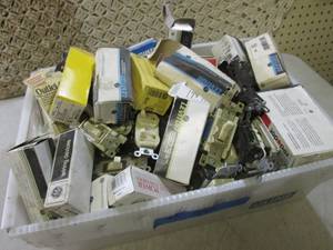 Large Lot of Assorted Switches  EW6...