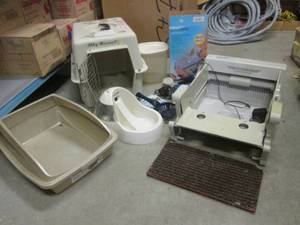 Assorted Cat Items Lot Kennel, Auto...