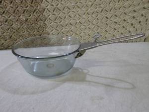 Vintage Pyrex Pan  RM4...