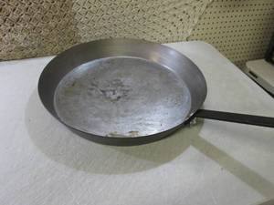 Huge 20 Camping Frying Pan Handle ...