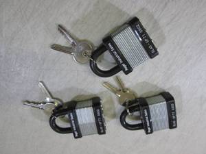 3 Locks with Keys  EC1...