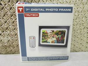 7 Digital Photo Frame with Remote ...