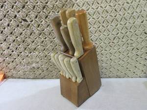 Wood Handle Knife Set with Block  E...