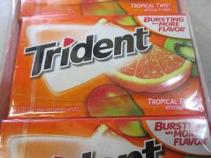 12 Packs of Trident Tropical Twist ...