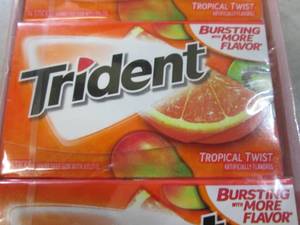 12 Packs of Trident Tropical Twist ...