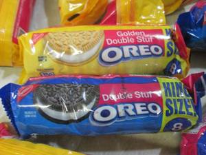 23 Packs of Assorted Oreo Cookies P...