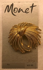 Monet Fashion Pin