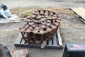 lot 52 image: 763 Bobcat Steel Track