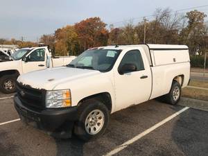 lot 2 image: 2009 CHEVY 1500 4X2 SILVERADO PICKUP - 5.3 LITER - TONS OF TOOL STORAGE NICE TOPPER - BED SLED (#1434)