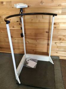 lot 8 image: WOW MSRP $2500 Seca 644 Multifunctional 800lb Capacity Hand Rail Large Platform Scale - Even People With Balance Issues Can Safely Weigh Themselves Excellent Working Condition 