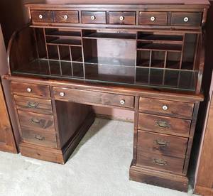 lot 401 image: Executive Ethan Allen Walnut Roll Top Desk