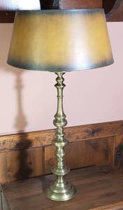 lot 1101 image: Tall Brass Candle Stick Lamp