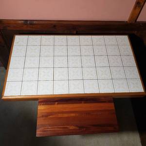 lot 701 image: Upcycled Singer Sewing Machine Table