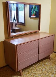 lot 502 image: Mid-Century Six Drawer Dresser and Mirror