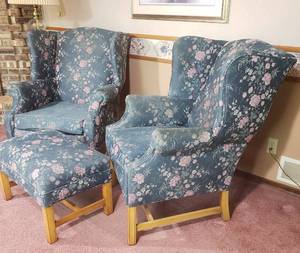 lot 811 image: Royal Blue Armchairs and Ottomanby Laine