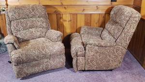 lot 623 image: Ultra Comfy Paisley Recliners