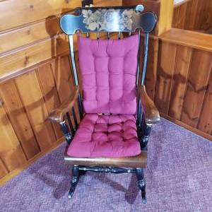 lot 202 image: Ethan Allen Barnstable Rocker