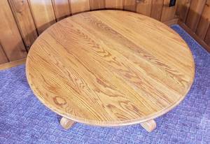 lot 733 image: Oak Low Top Coffee Table