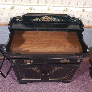 lot 205 image: Ethan Allen Hitchcock Dry Sink Cabinet