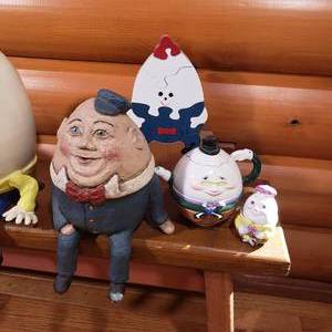 lot 1123 image: Whimsical Humpty Dumpty Bundle